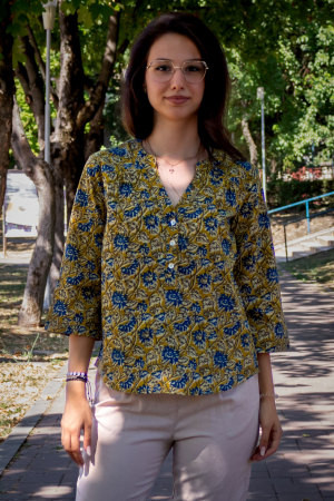 Îmbrăcăminte - Bluza cu maneca 3/4 si print all over efectuat manual - Model 2