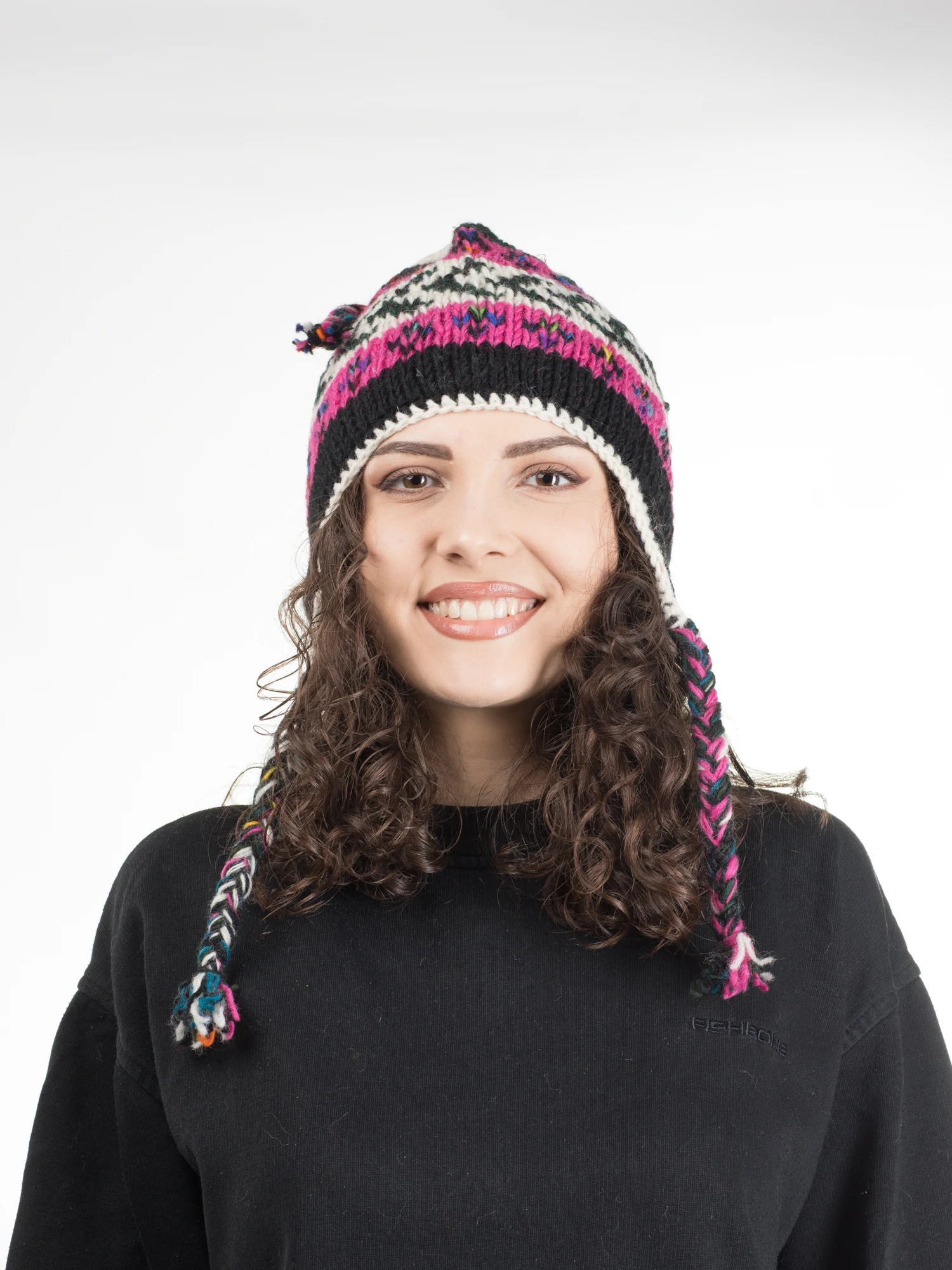 FEMEI - Caciula din lana captusita cu polar - Model 3