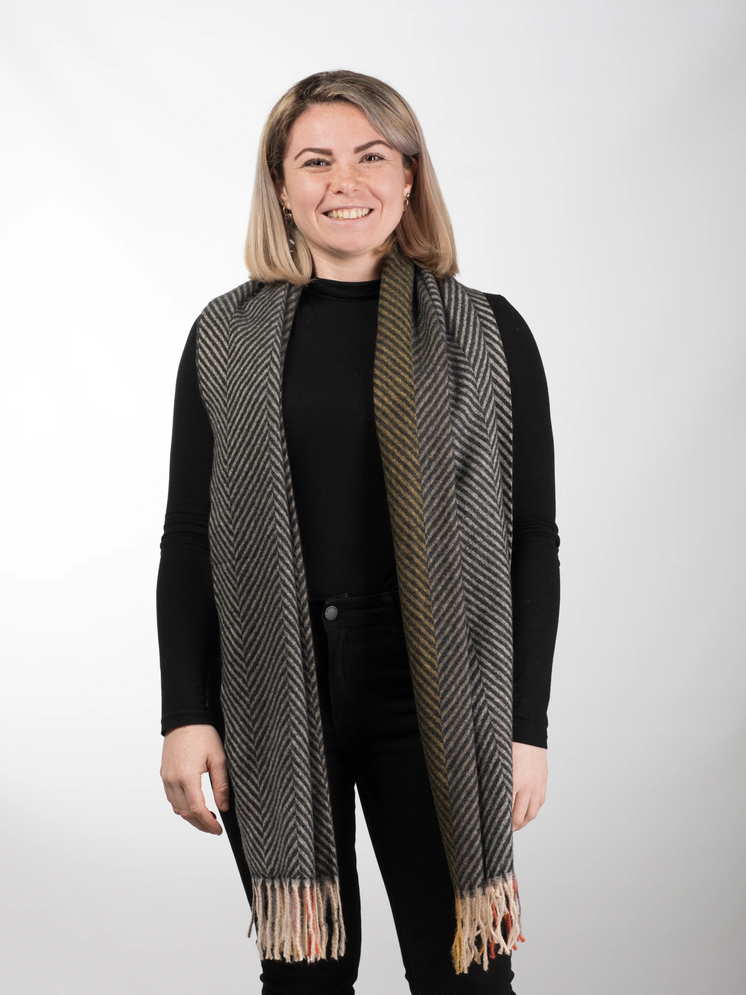 ACCESORII DE IARNĂ - Esarfa eleganta din casmir tip sal - Model Unicat 31