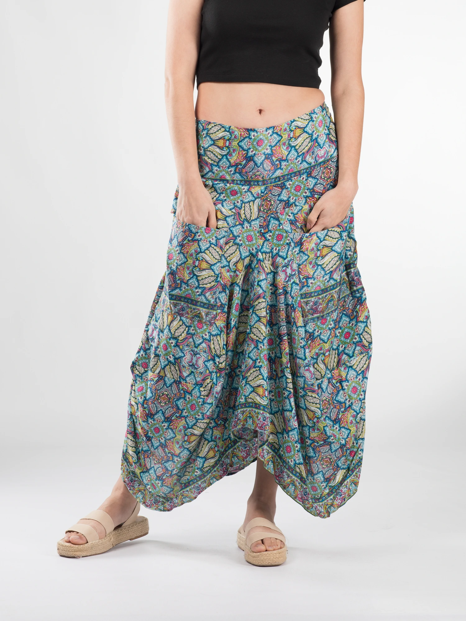 Primavara 2026 - Fusta asimetrica din material fluid cu print floral - Model 67