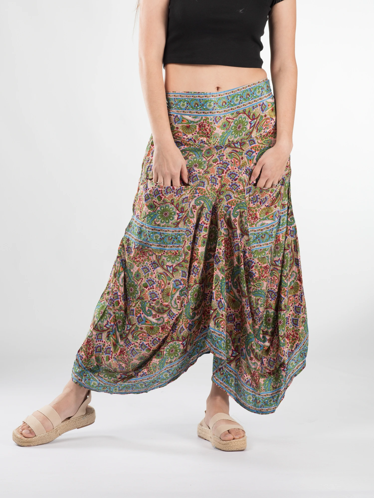 Primavara 2026 - Fusta asimetrica din material fluid cu print floral - Model 67