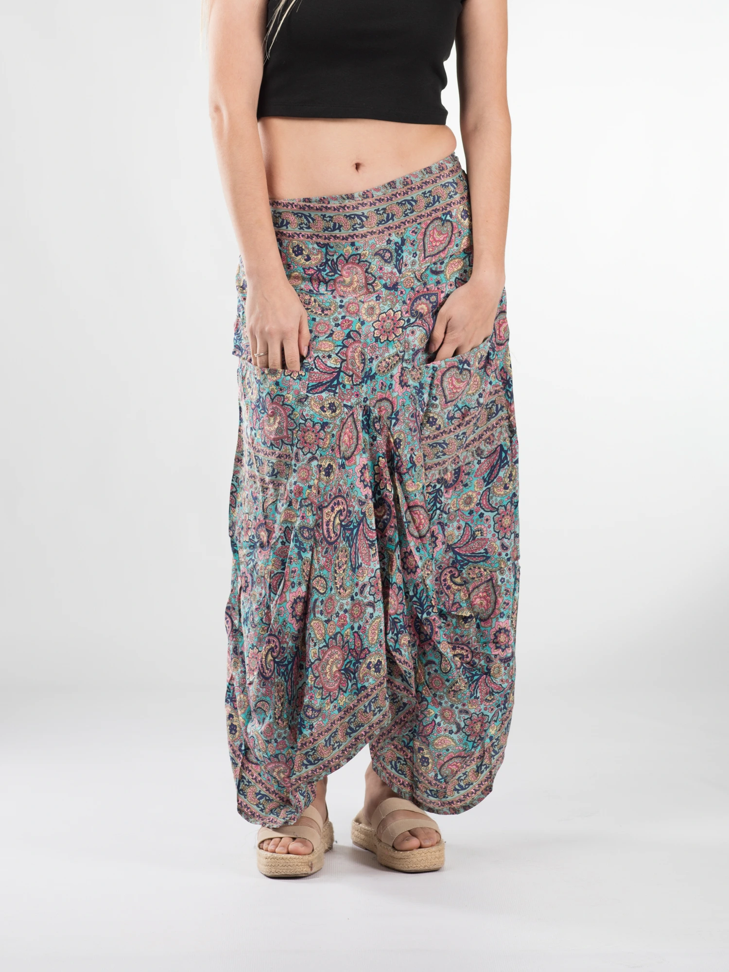 Primavara 2026 - Fusta asimetrica din material fluid cu print floral - Model 76