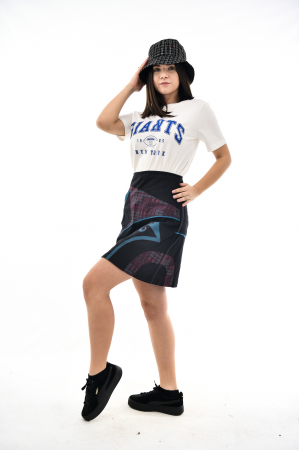 Fusta medie cu un buzunar cu print abstract - Negru [2]