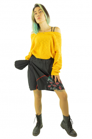 Fusta neagra din bumbac cu print floral [4]