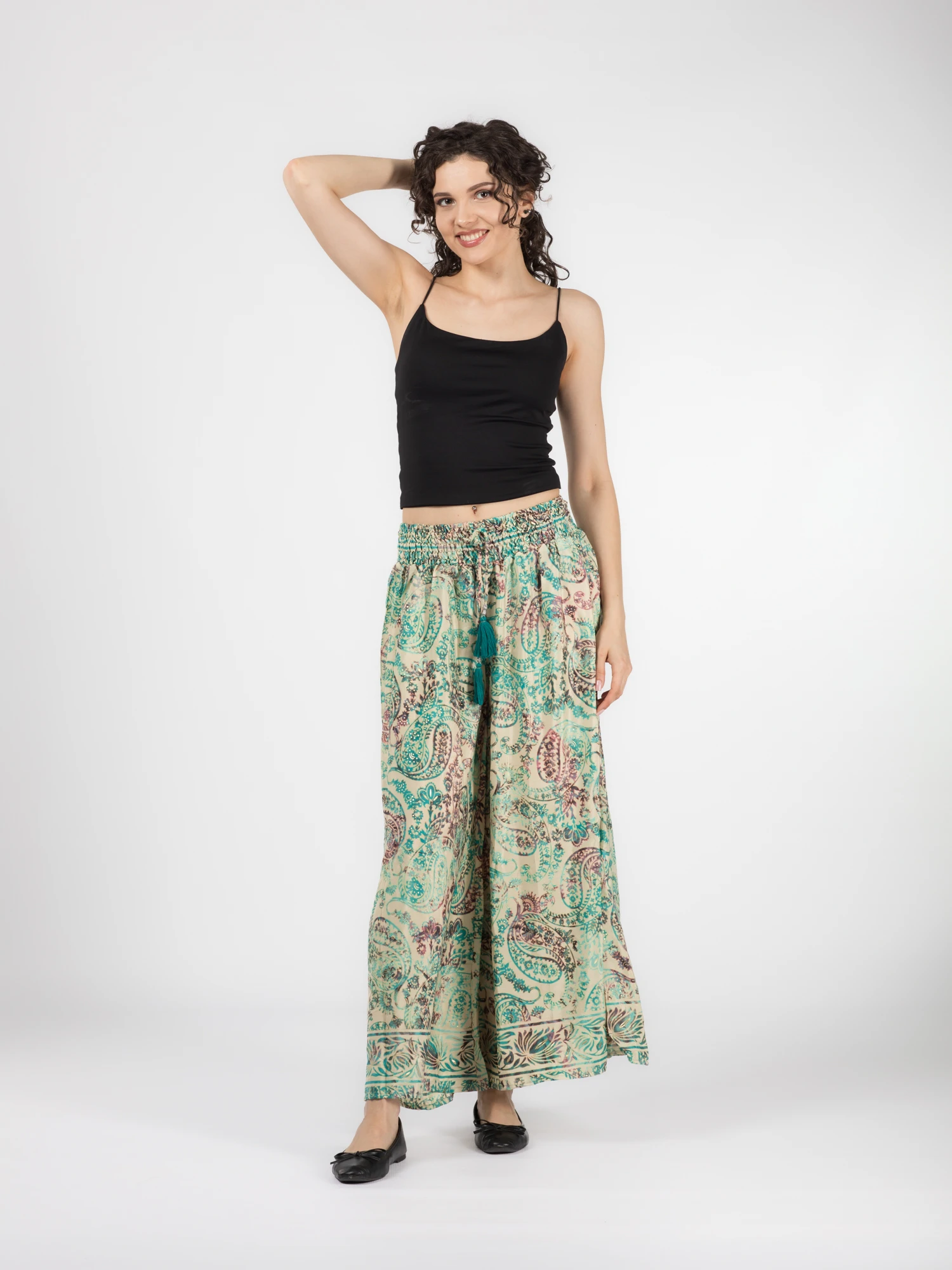 Pantaloni cu croi lejer din material fluid și fir auriu - Model 30 [1]