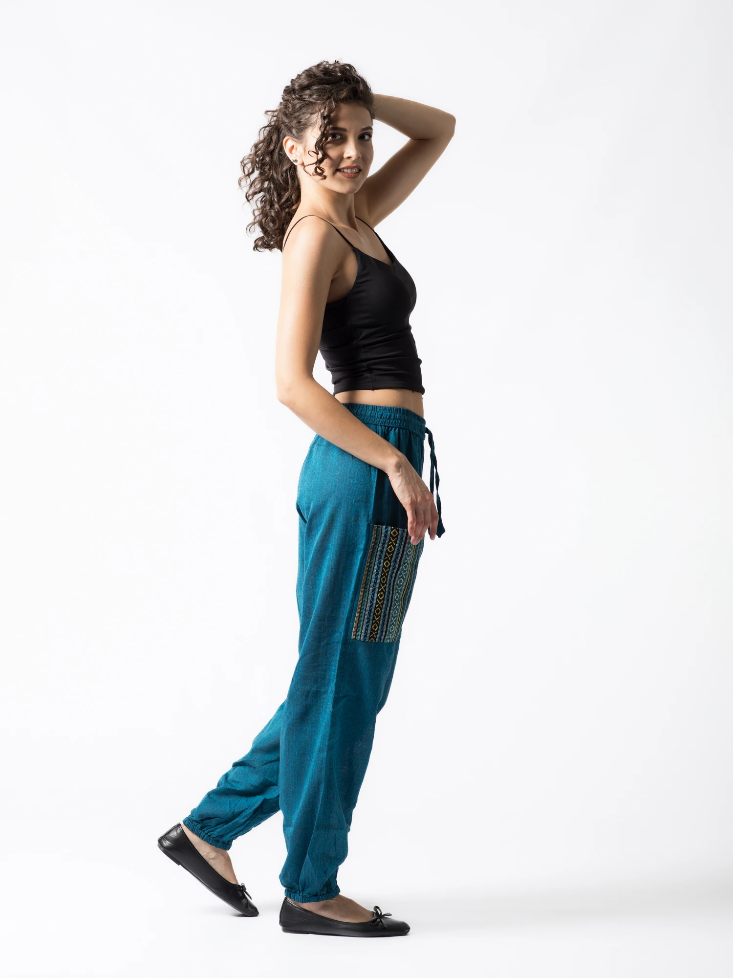 Pantaloni din bumbac cu șnur în talie și buzunare frontale cu detalii - Vișiniu [2]