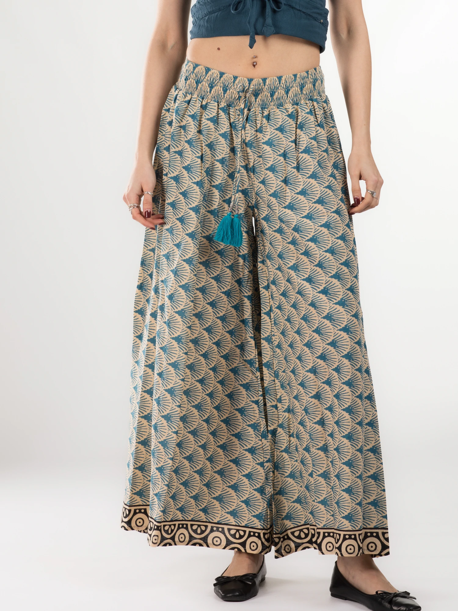 Primavara 2026 - Pantaloni din bumbac evazati cu elastic si snur in talie - Model 18