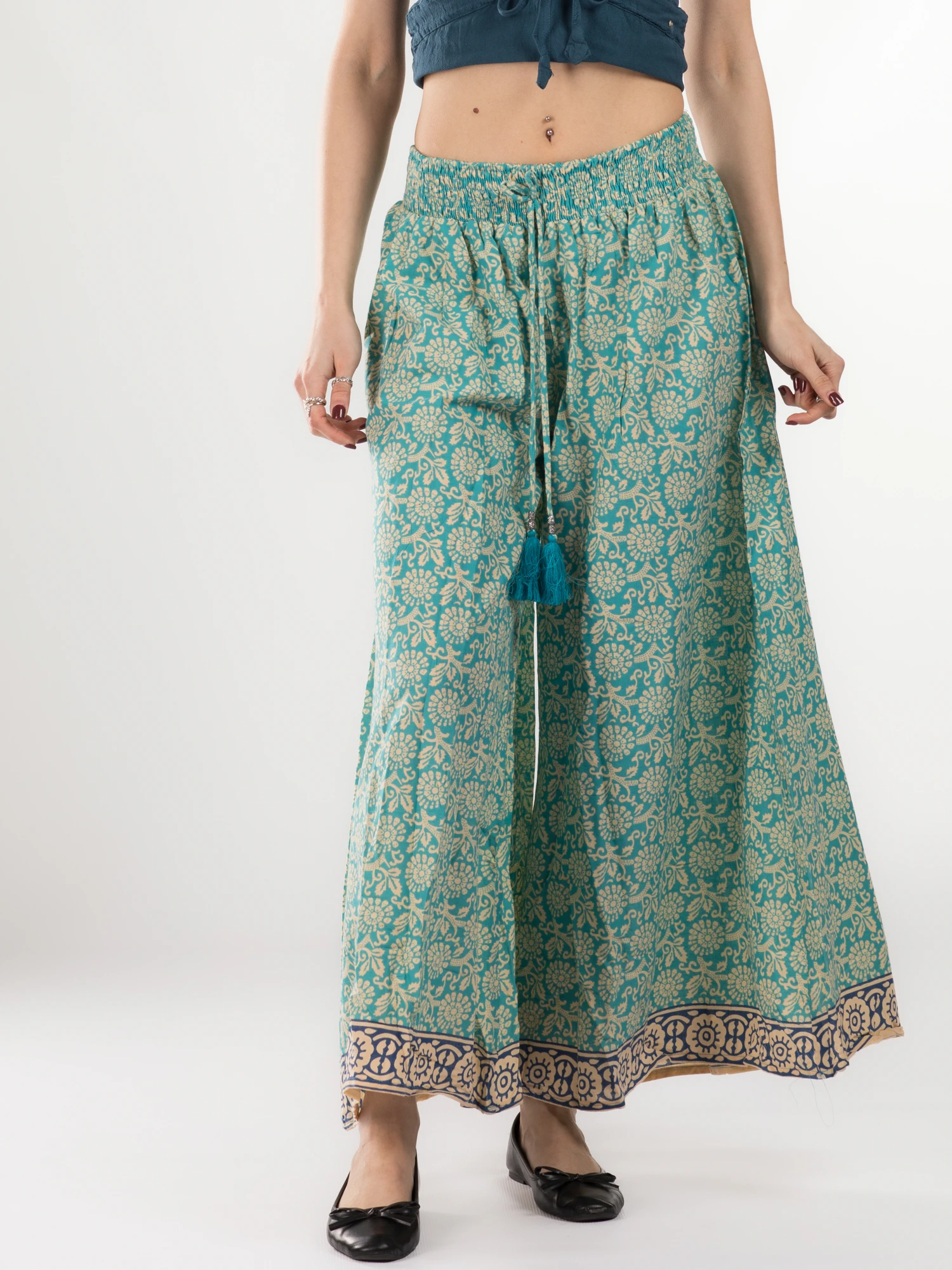 Primavara 2026 - Pantaloni din bumbac evazati cu elastic si snur in talie - Model 19