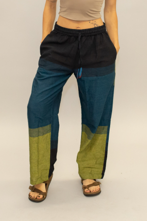 img-attr