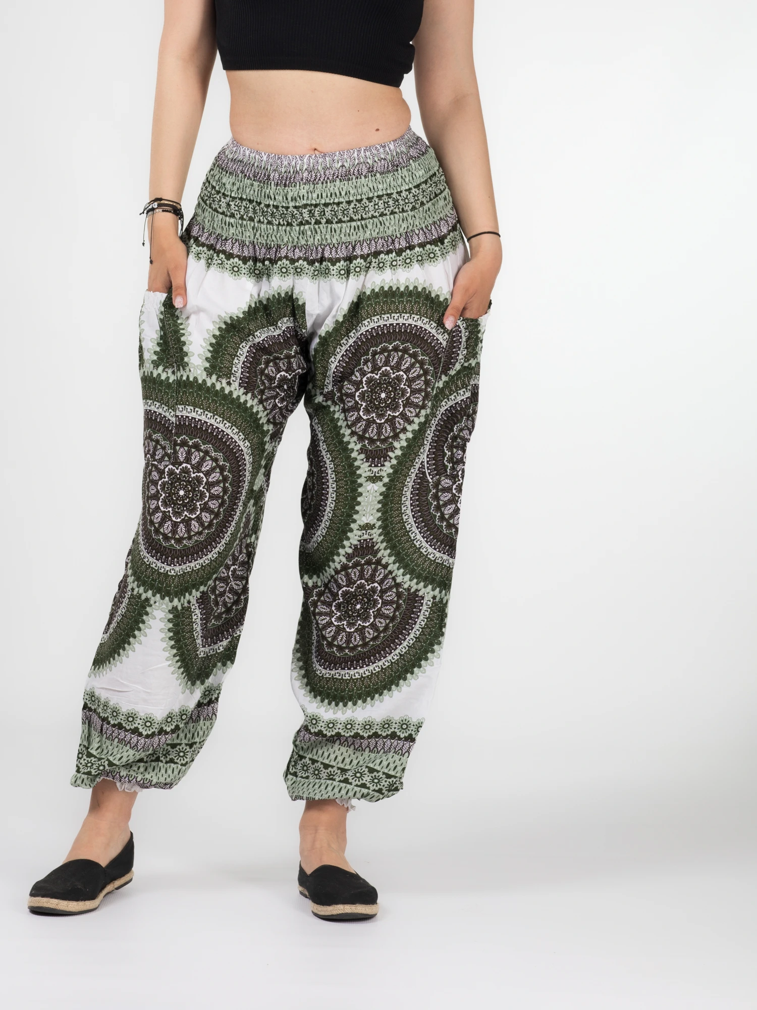 Pantaloni Jasmine cu print floral și motive mandala - Maro [0]