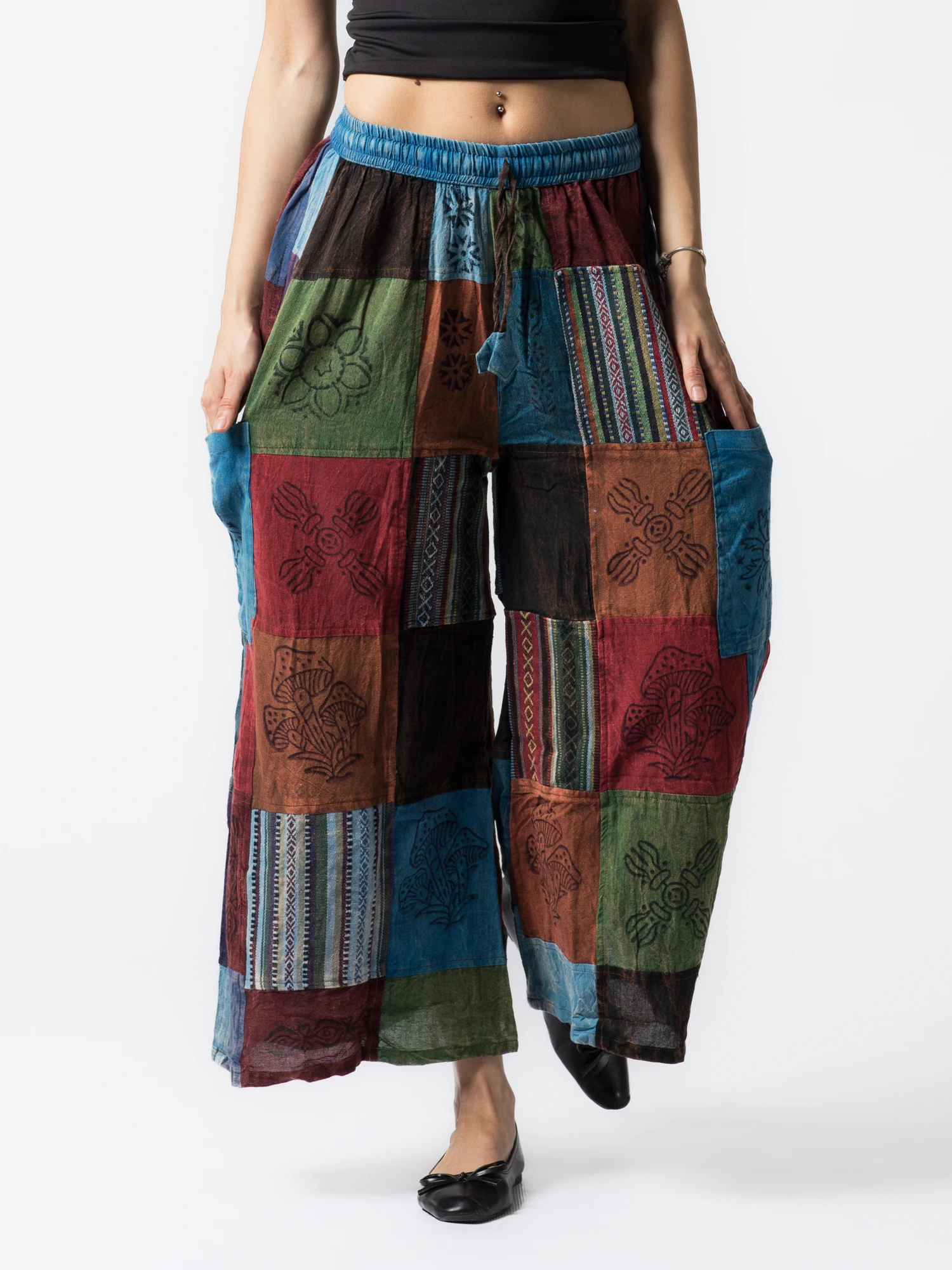 Pantaloni - Pantaloni patch evazați cu șnur în talie - Model Surpriză