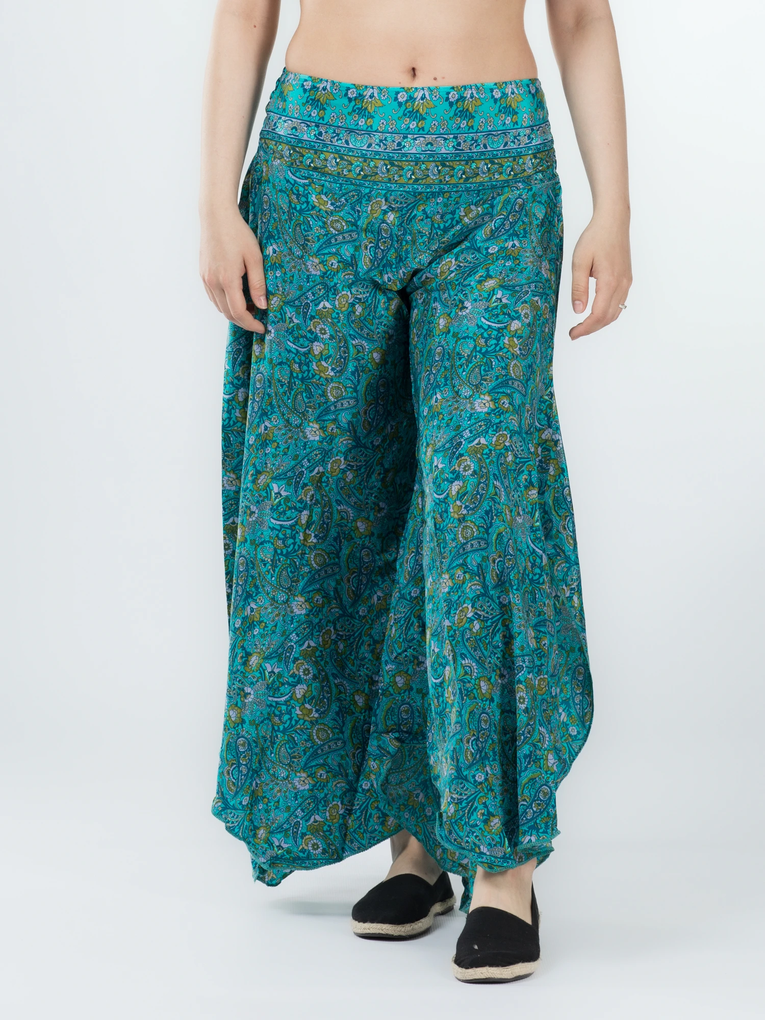 Pantaloni Petal Tips din material fluid - Model 3 [0]