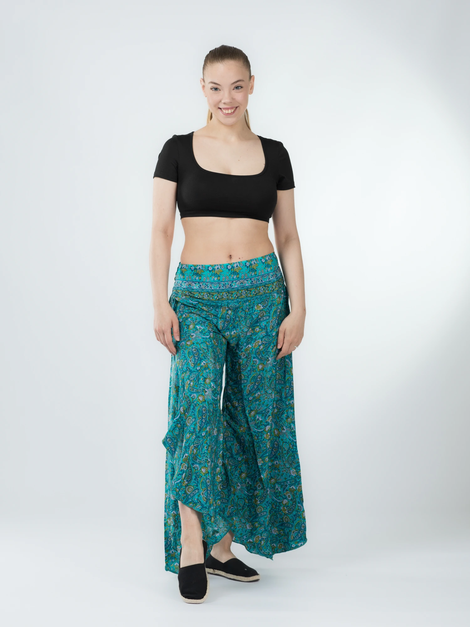 Pantaloni Petal Tips din material fluid - Model 3 [4]