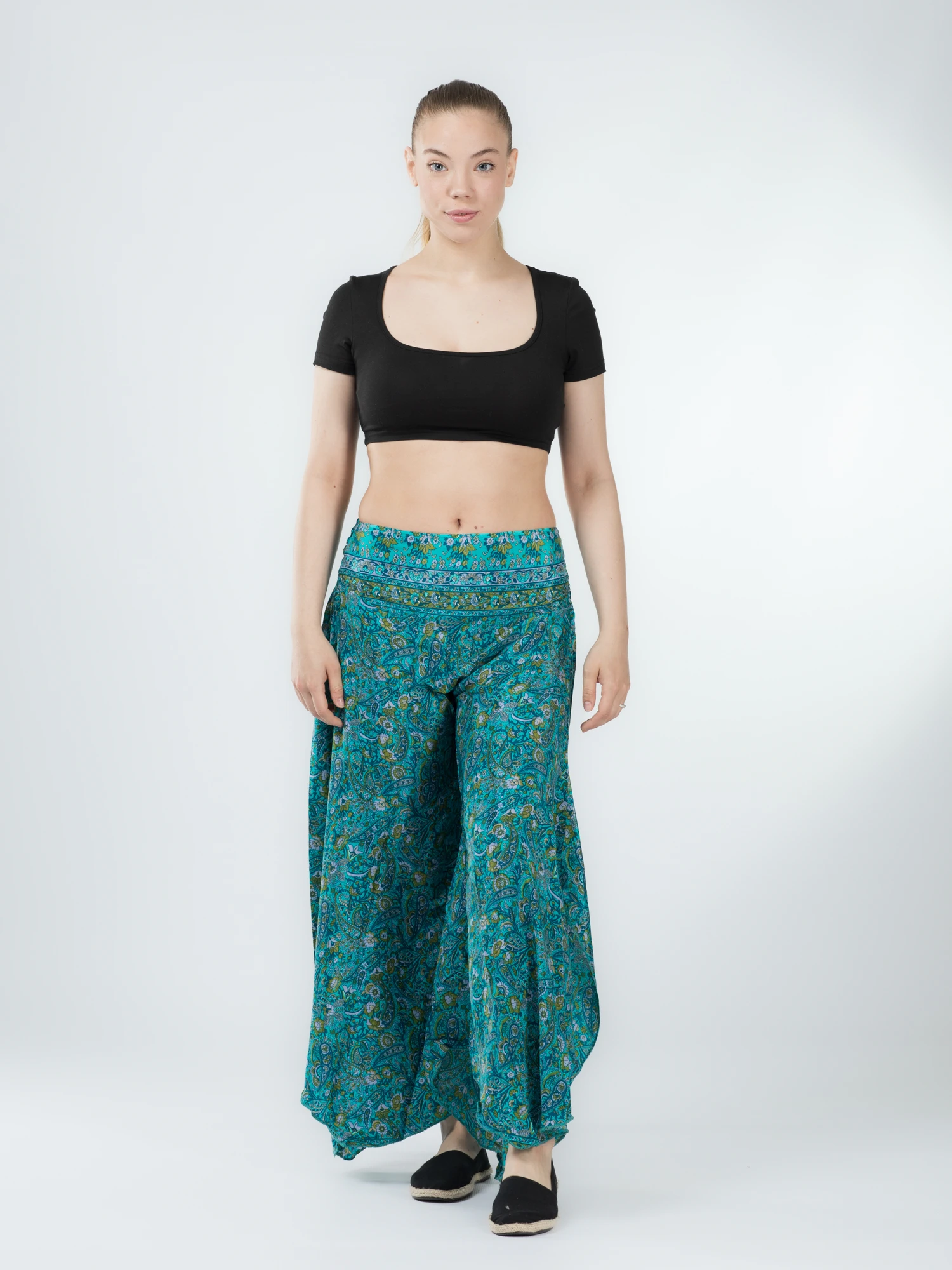 Pantaloni Petal Tips din material fluid - Model 3 [1]