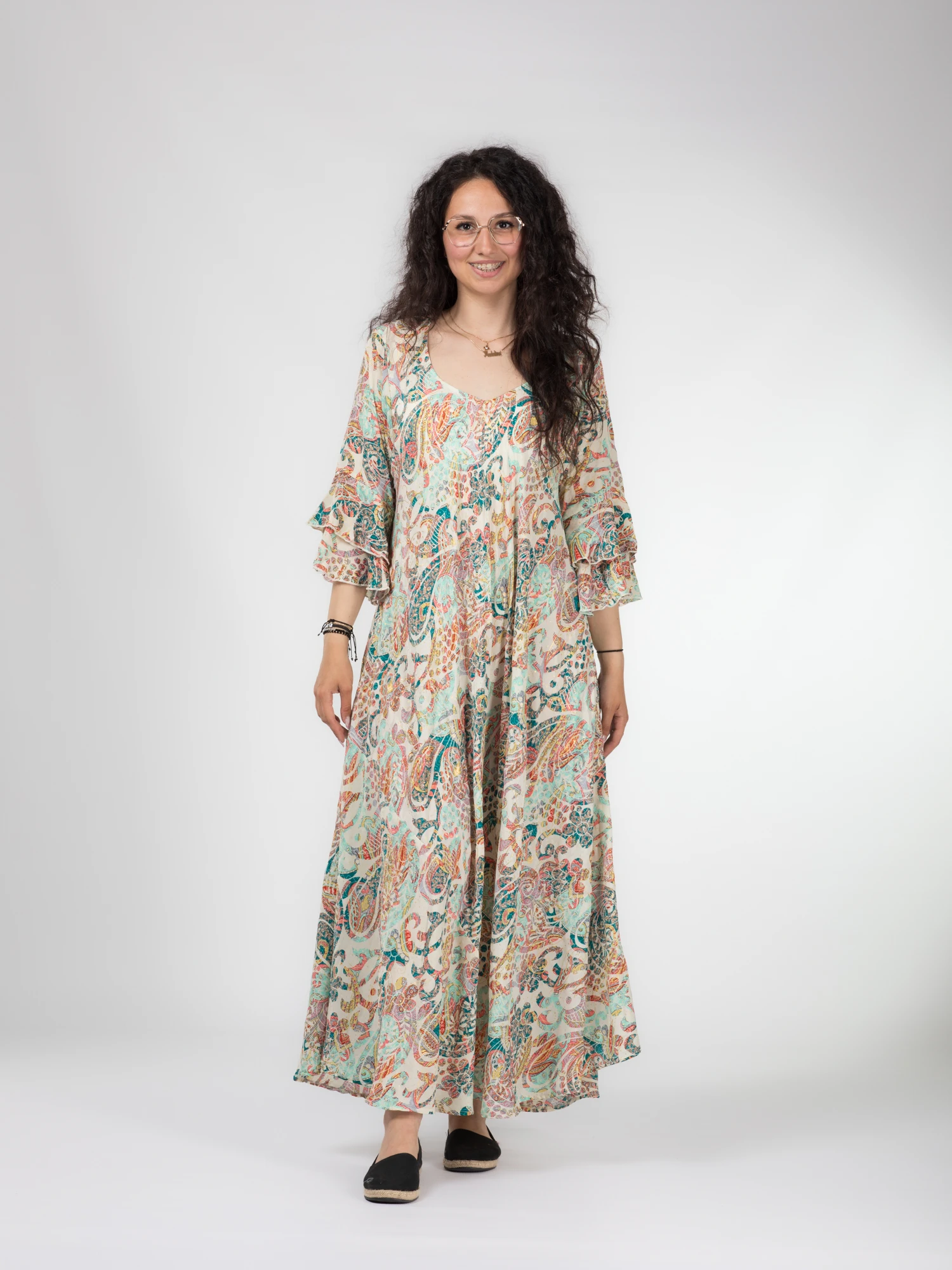 Rochie boho lejeră din material fluid cu fir auriu și mâneci scurte cu volănașe - Model 4 [0]