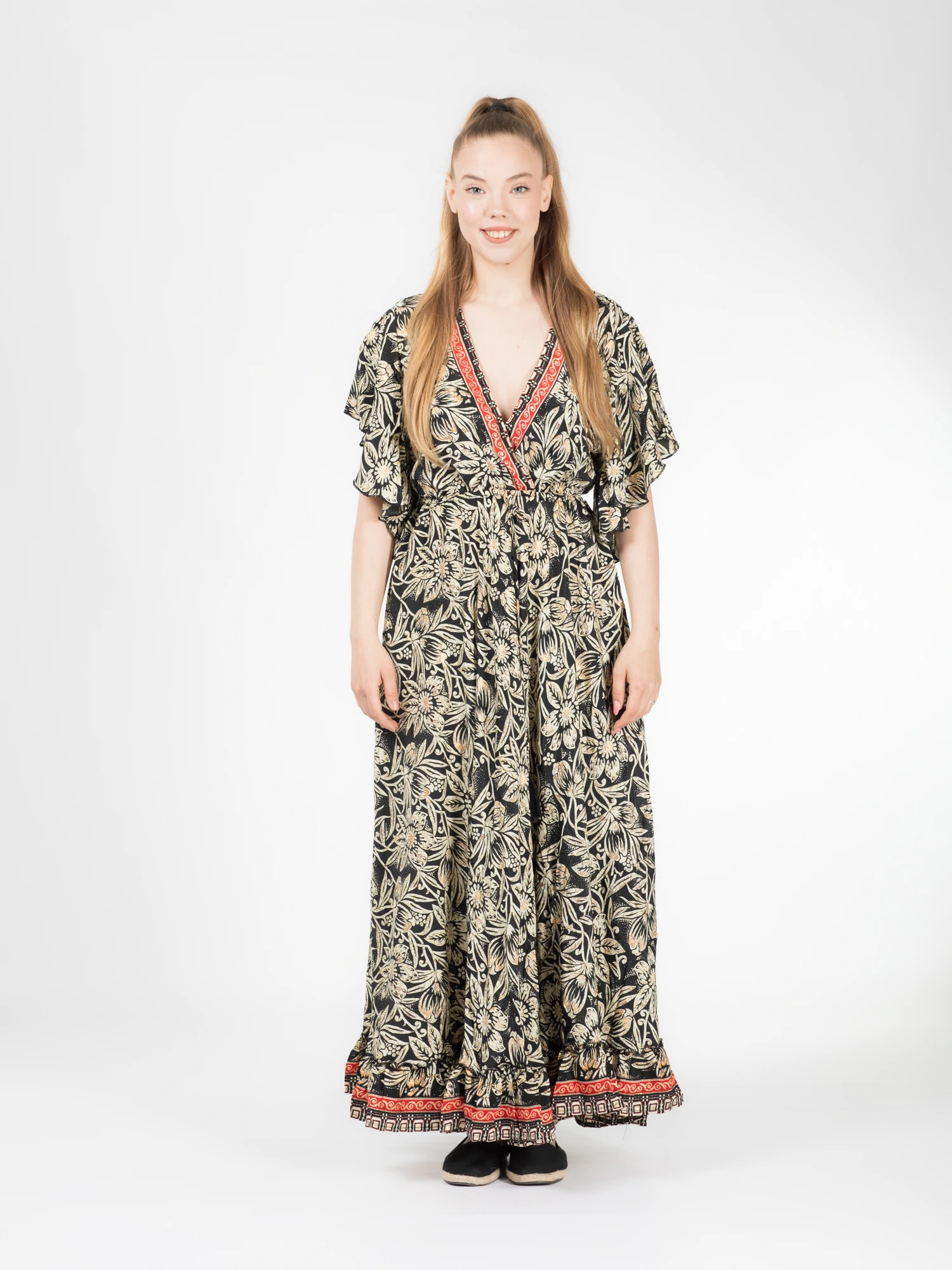 Rochii - Rochie boho lungă din material fluid cu decolteu romantic și detalii aurii - Model 2