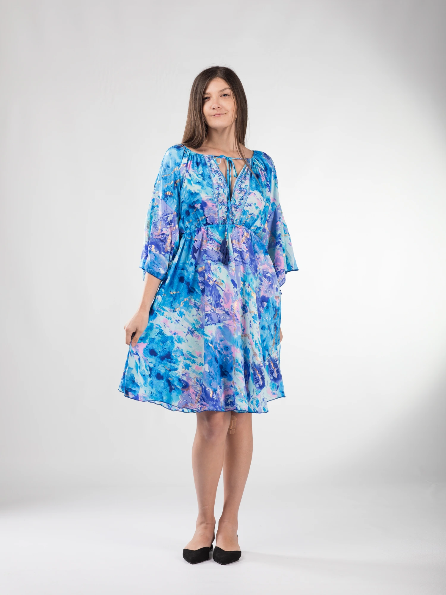 FEMEI - Rochie boho midi din material fluid, cu detalii aurii și mâneci 3/4 - Model 3