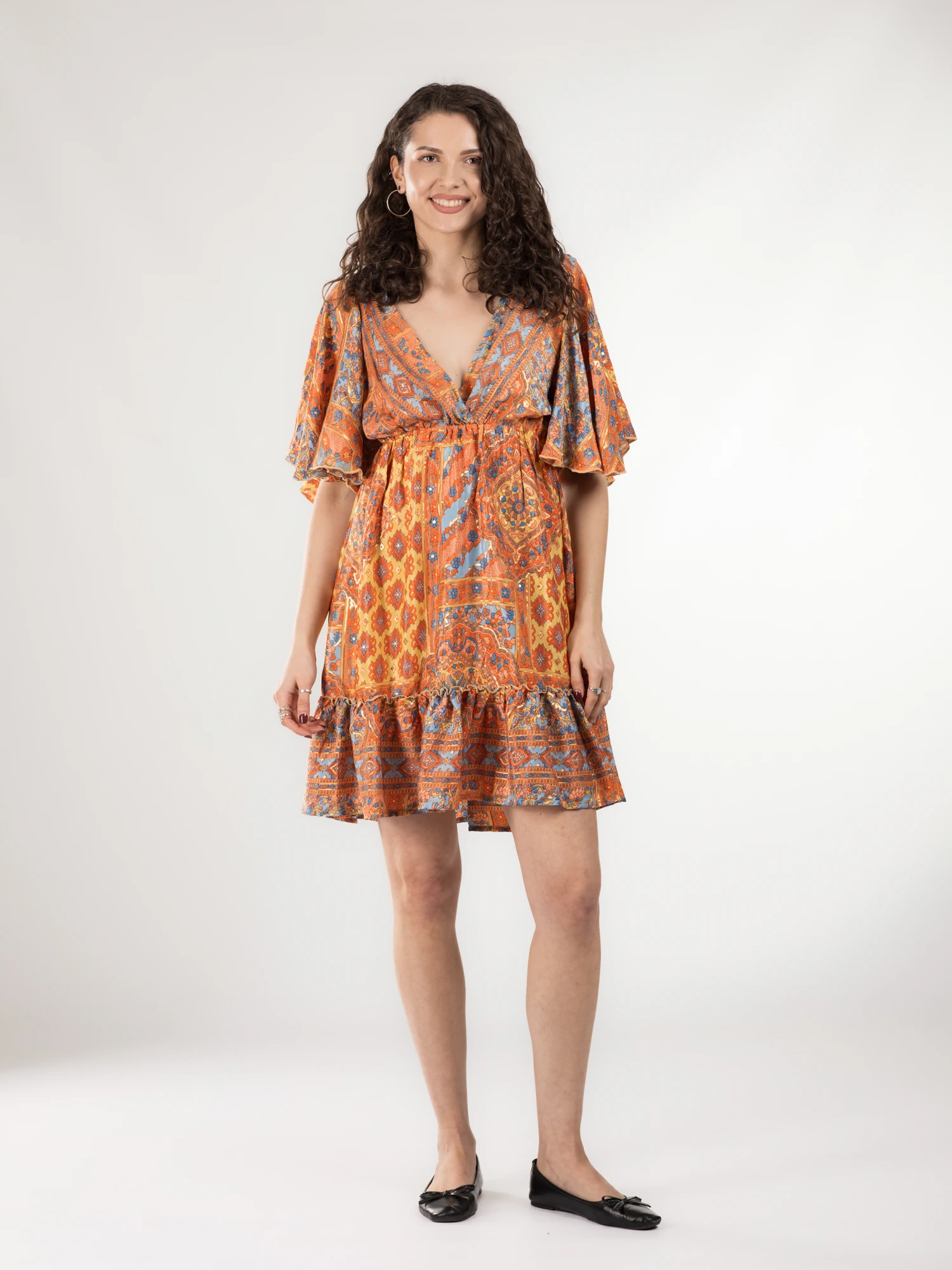 FEMEI - Rochie boho scurtă cu volănașe și print floral - Model 10