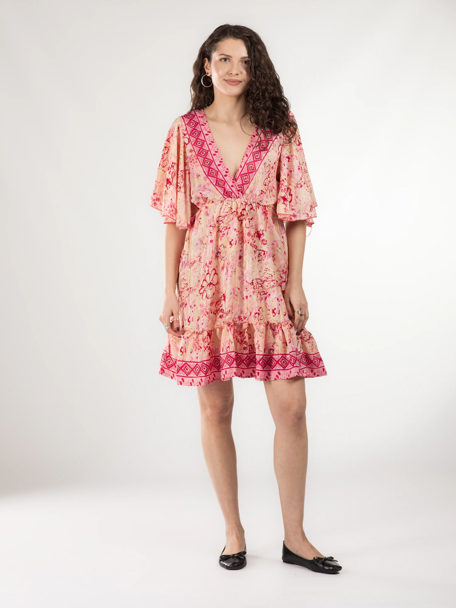 FEMEI - Rochie boho scurtă cu volănașe și print floral - Model 7