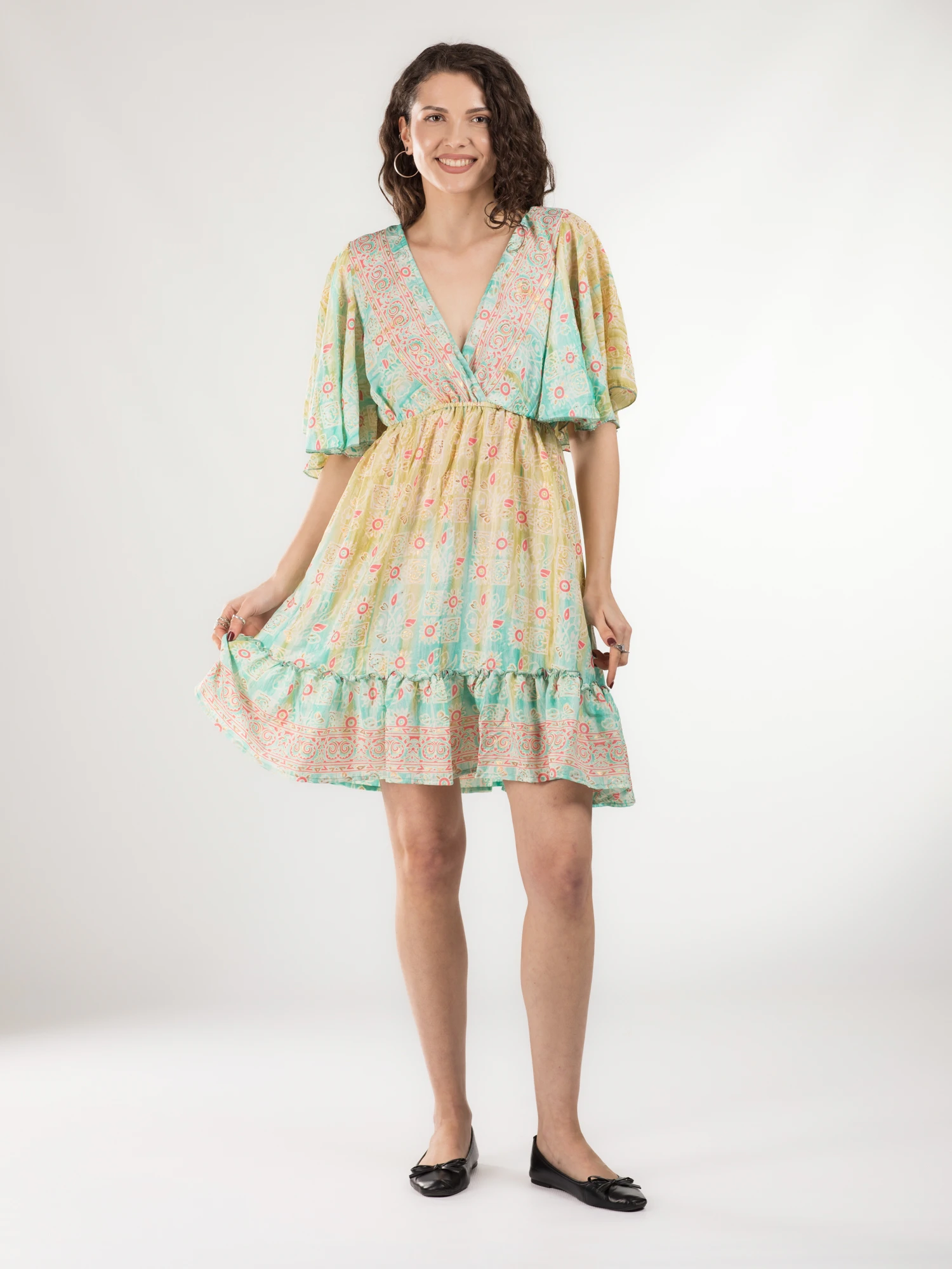 FEMEI - Rochie boho scurtă cu volănașe și print floral - Model 9