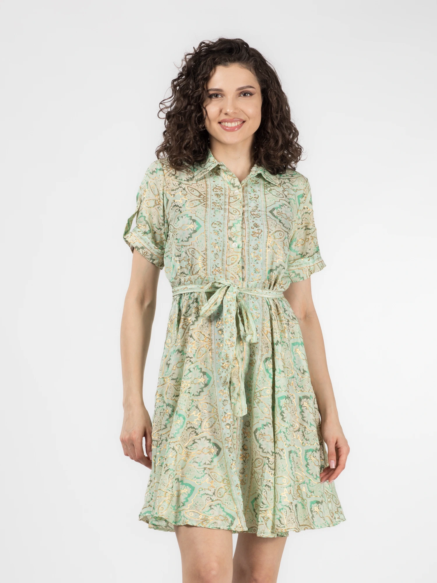 MADE IN INDIA - Rochie florală din material fuid cu detalii aurii și cordon în talie - Model 5
