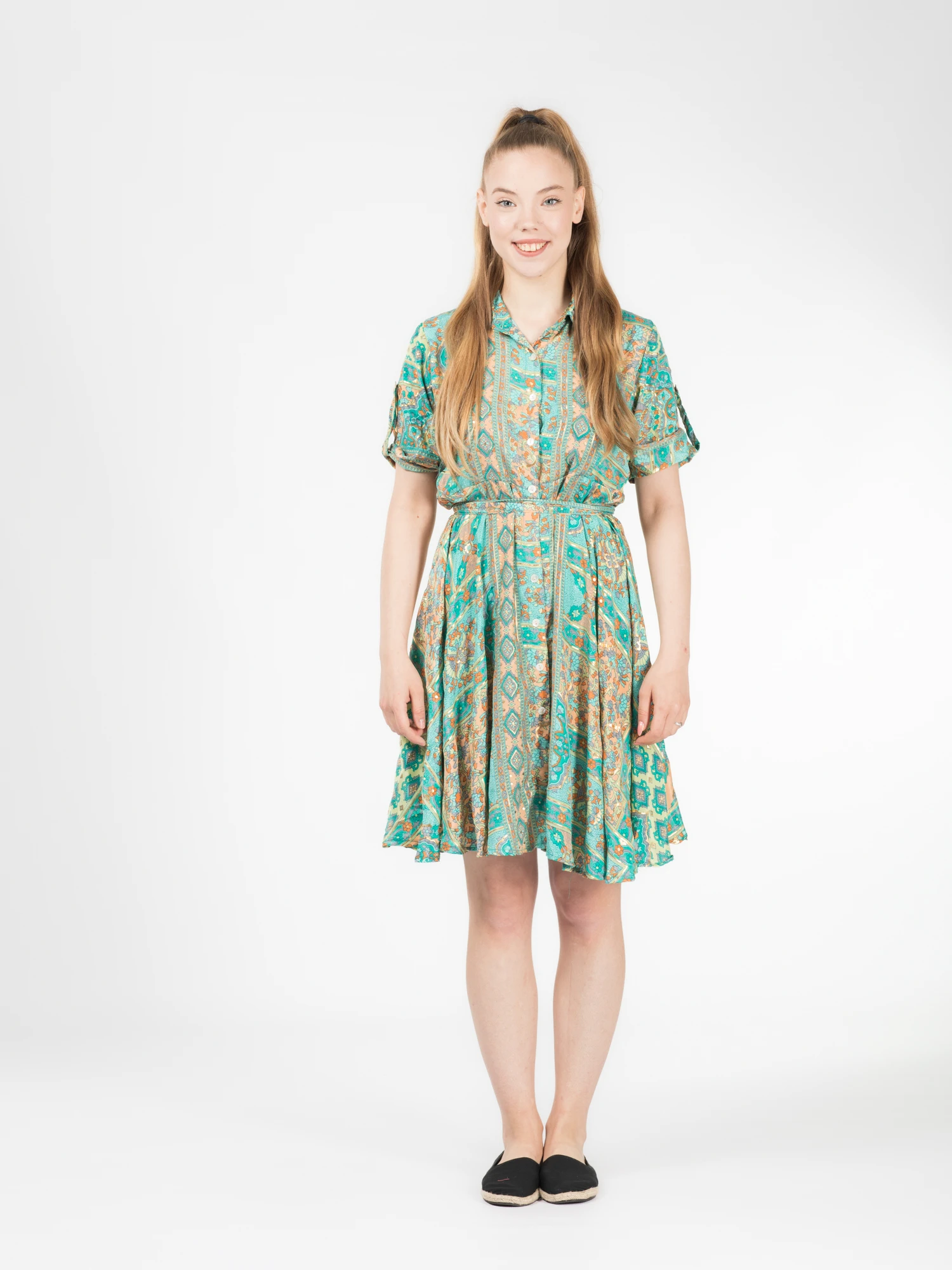 Rochie florală din material fuid cu detalii aurii și cordon în talie - Model 7 [1]