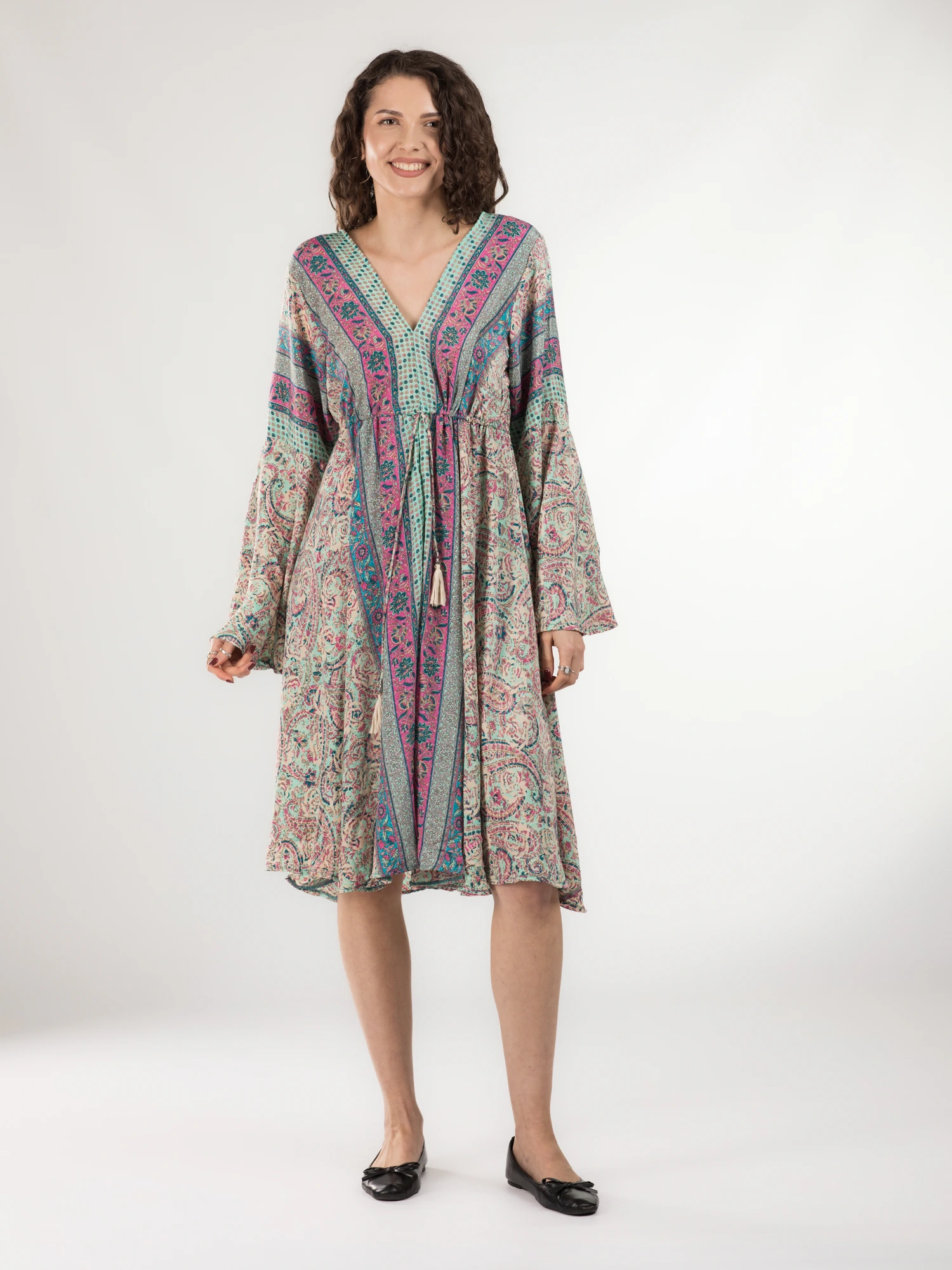 FEMEI - Rochie midi din material fluid cu șnur în talie și mânecă lungă - Model 19