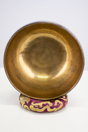 Singing Bowl Tibetan Autentic Forjat manual - Black Golden Borderr,  20,5 cm, 1358 Kg [2]