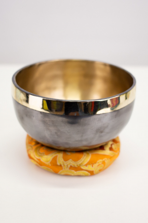 BOLURI TIBETANE - Singing Bowl Tibetan Autentic Forjat manual - Black Golden Border, 15 cm, 0,630 Kg