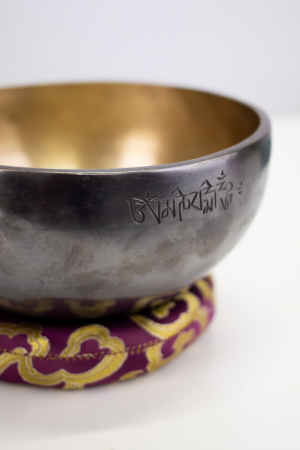 Singing Bowl Tibetan Autentic Forjat manual - Full Moon Dark Golden ,  17,5 cm, 0,990 Kg [1]
