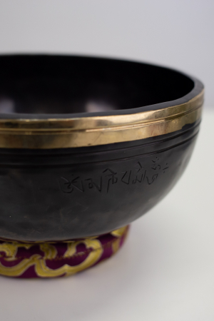 BOLURI TIBETANE - Singing Bowl Tibetan Autentic Forjat manual - Black Golden Borderr,  21 cm, 1,448 Kg