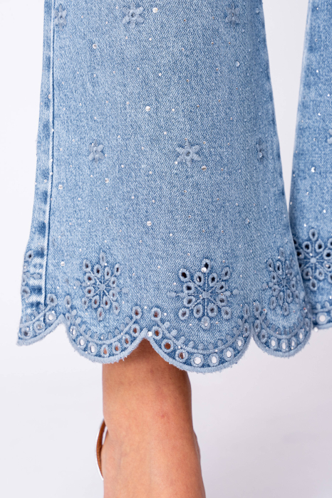 Elastic jeans with floral embroidery and rhinestones Blue [5]