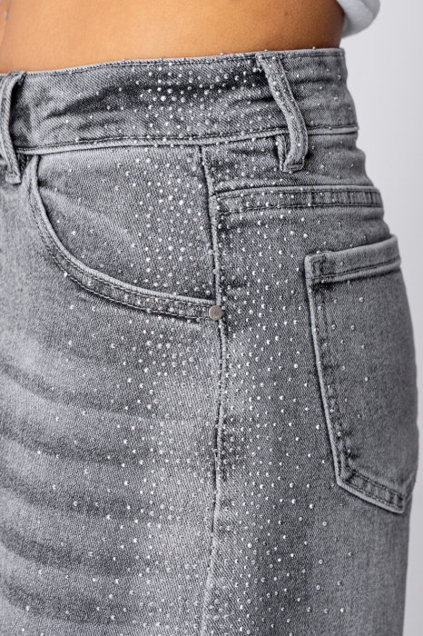 Grey elasticated denim shorts with rhinestones [8]