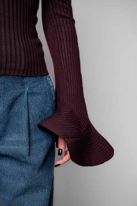Knitted blouse with flared sleeves Brown [4]