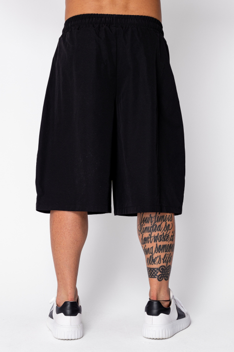 Pantaloni scurti din fas Oversized Black [3]