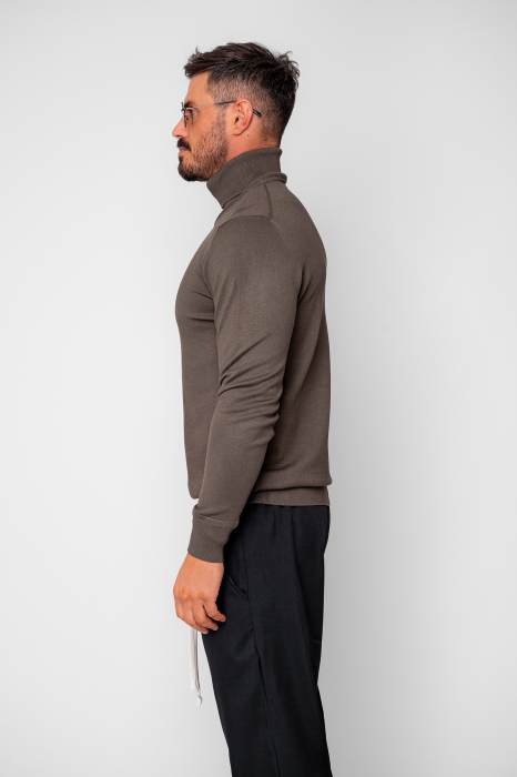 Pulover cu guler inalt Brown [2]