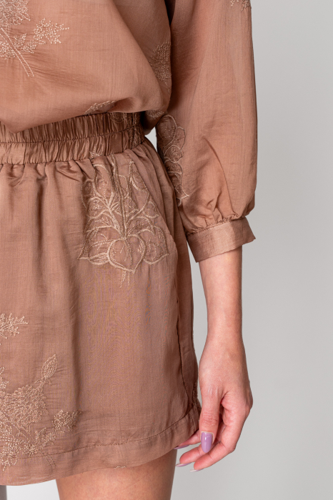 Set bluza si pantalon scurt cu broderie Brown [4]