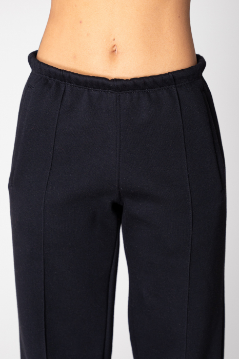 Set Mella Winter sweatshirt with zipper and Black long pants [6]