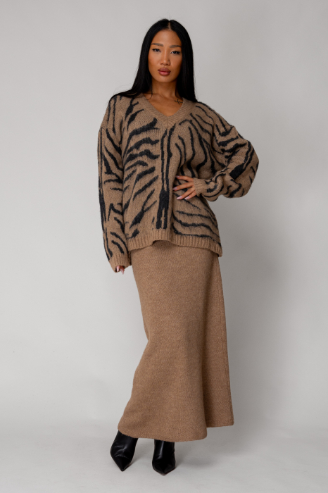 Sweater and Long Skirt Set Black/Brown [1]