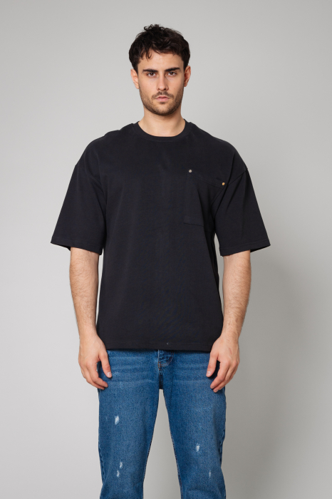 Tricou Barbati Essence Oversized Black [2]