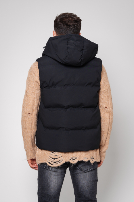 Black hooded vest [4]