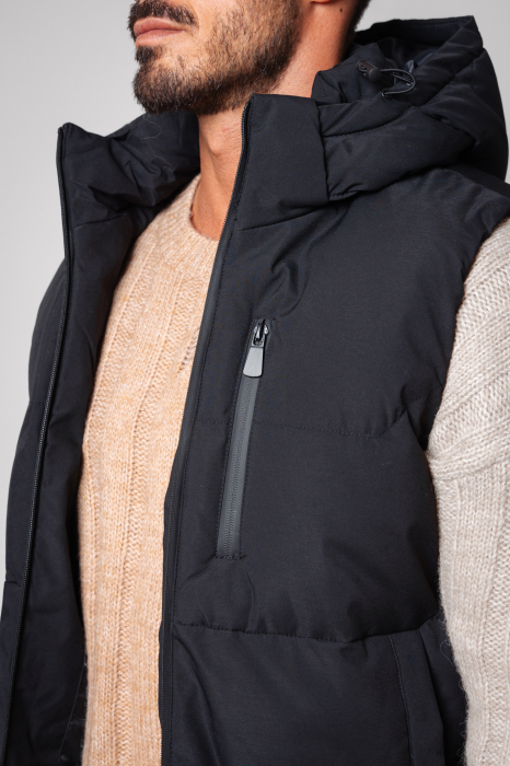 Black hooded vest [5]