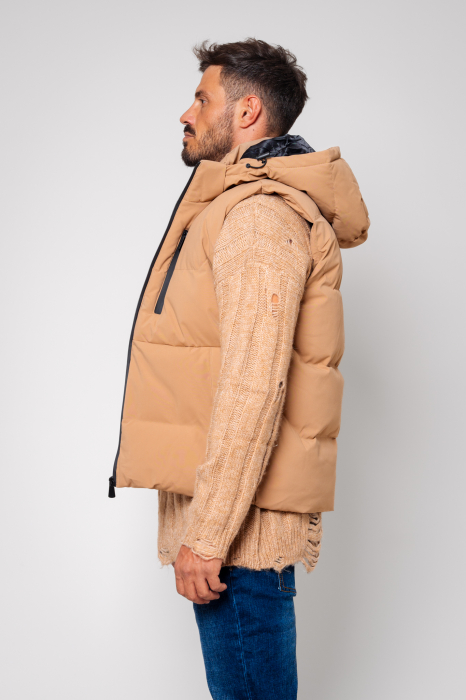 Brown hooded vest [4]
