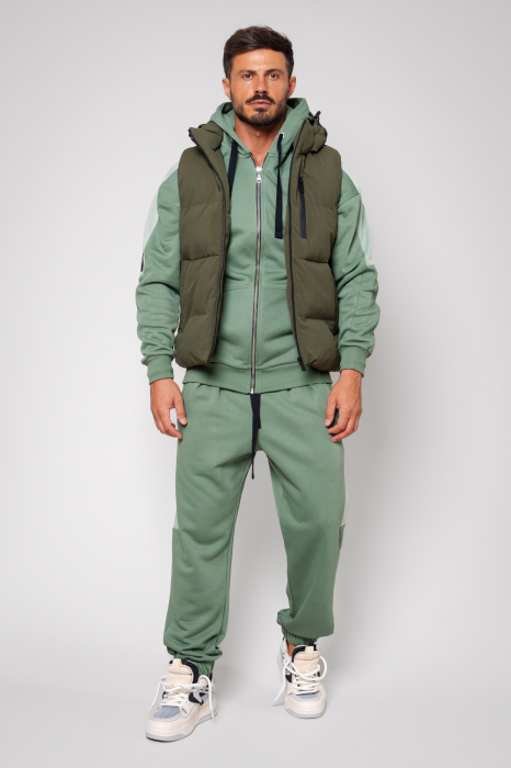Khaki hooded vest [5]