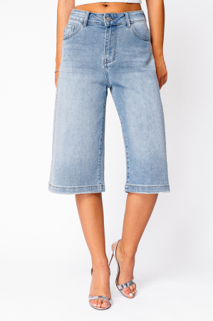 Blue elasticated denim shorts with rhinestones [1]