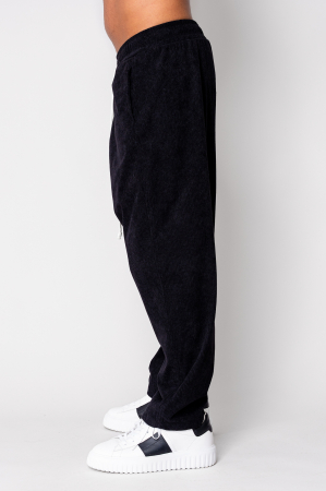 Long straight pants made of black [1]
