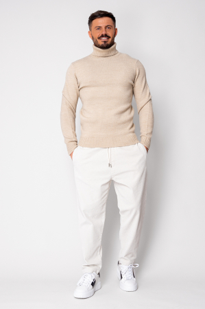 Long straight pants made of Off White [4]