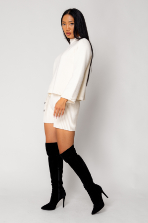 Off White Sweater and Shorts Set [5]