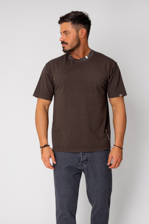 Promotii Barbati - Tricou cu accesorii metalice Brown