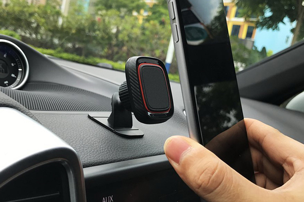 Suport Telefon Magnetic Auto Cu Fixare Pe Bord [4]
